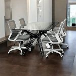 میز کنفرانس تمام شیشه پایه فلزی مدل k9